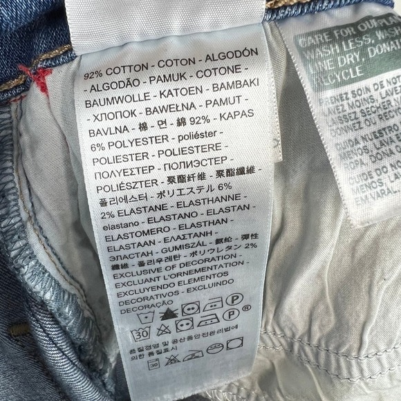 Levi's Women's 721 High Rise Tapered Skinny Ankle Jeans Runner Up Logo Size 29 - Picture 8 of 9